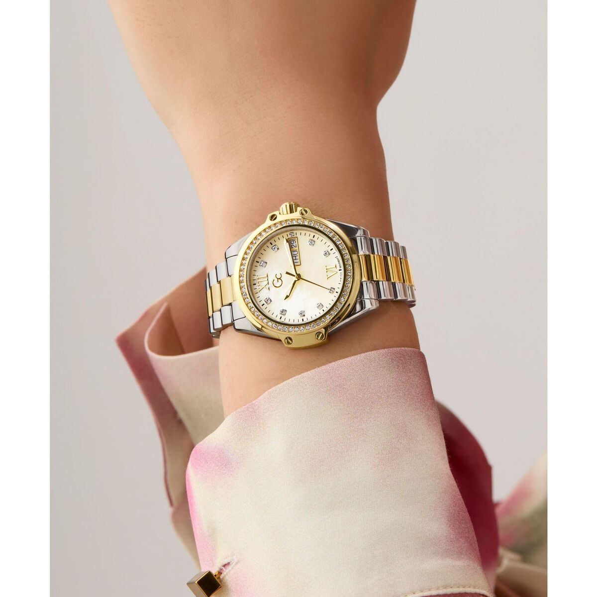 Ladies' Watch GC - Stříbrno - Zlaté